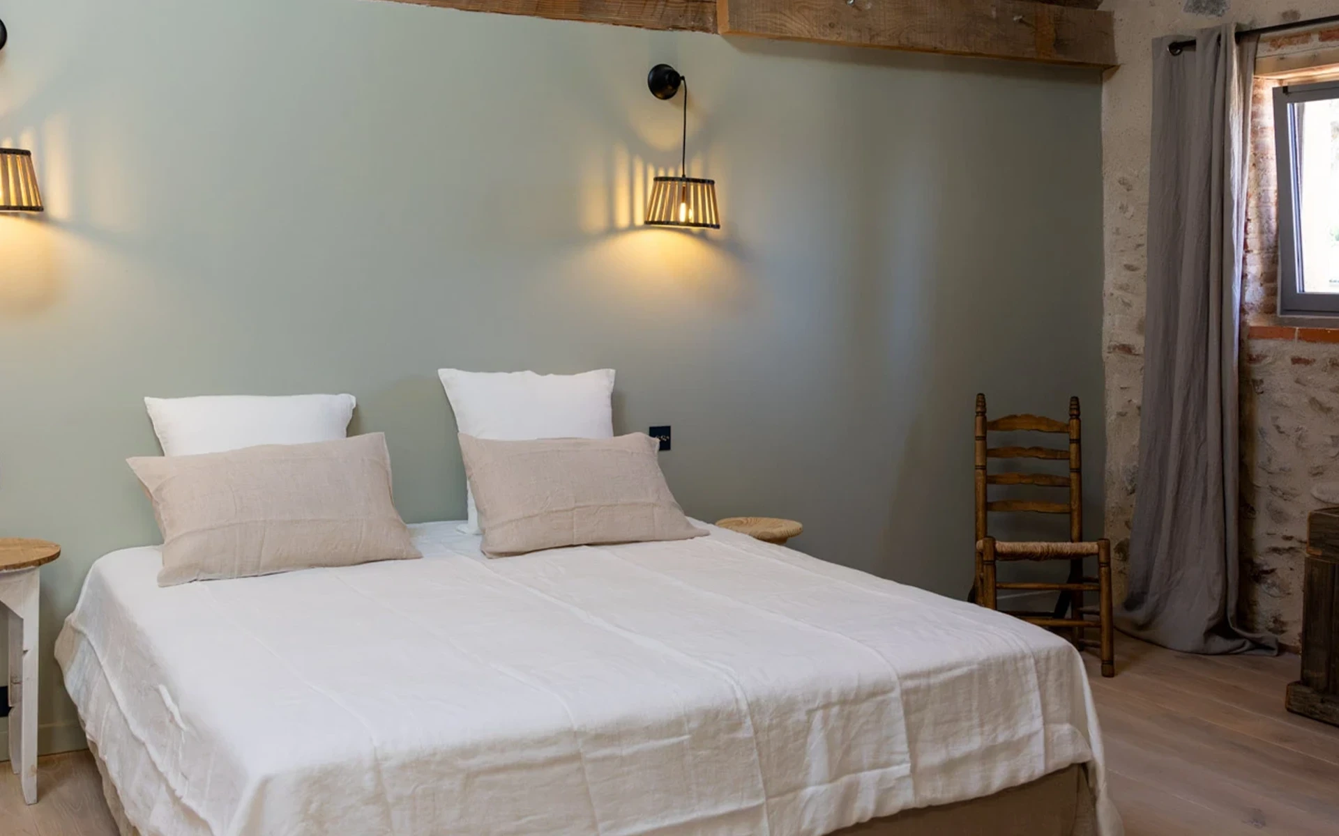 chambre-superieure-ivoire-chateau-montana-sejour-de-jeune